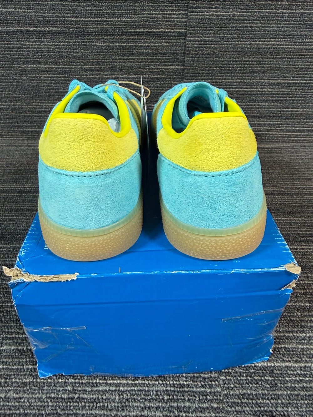 adidas Handball Spezial Blue Glow/Bright Yellow Gum Sole Suede Women’s 7.5 New - Picture 5 of 9